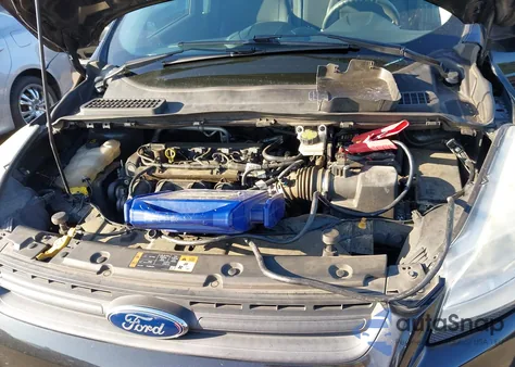 2015 Ford Escape S z USA, uszkodzony, nr VIN 1FMCU0F77FUC01042